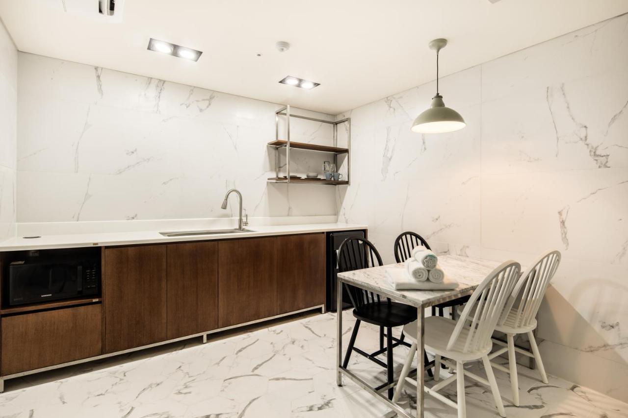 Snob Boutique Stay Seogwipo-stad Buitenkant foto